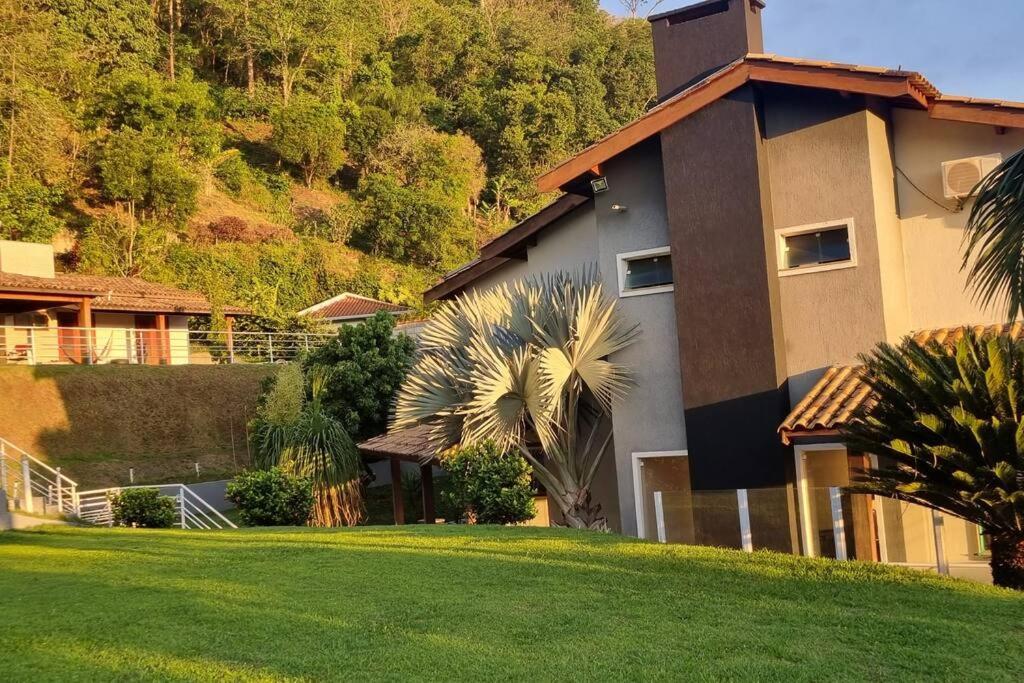 Casa 996 Condominio Fazenda Orypaba モンテ・アレーグレ・ド・スー エクステリア 写真